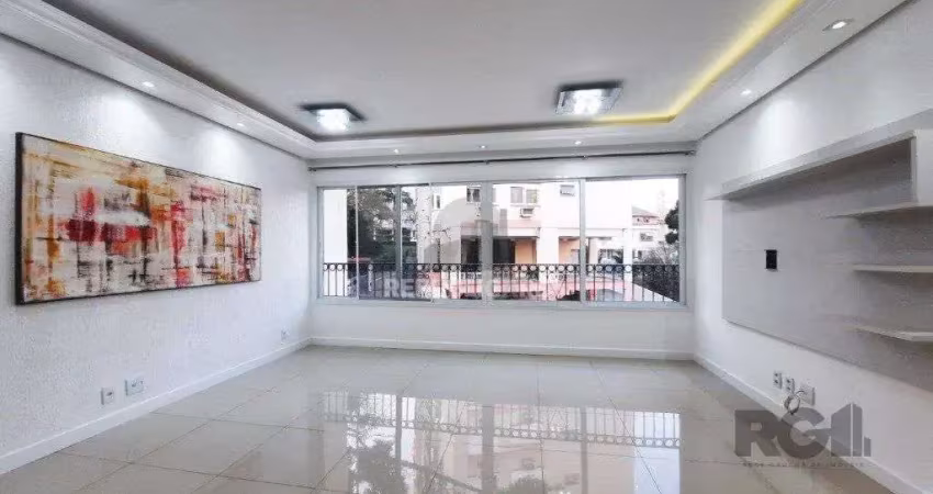 Vende-se apartamento impecável 2 quartos com suíte, 2 vagas cobertas, próximo da