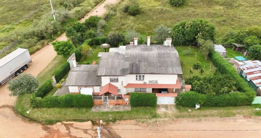 Casa de 2 andares com 5 dormitórios (1 sendo suíte) por R$ 1.500.000,00 na Rua S