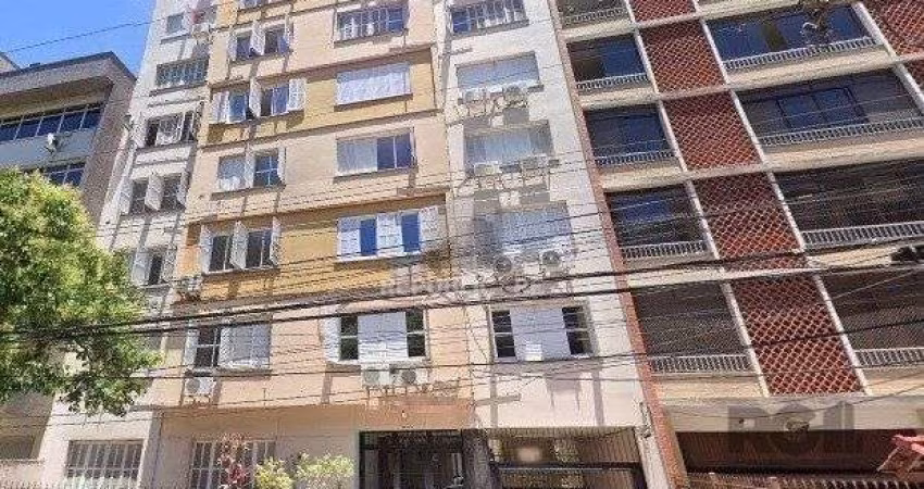 Apartamento no Centro de 2 dormitórios Desocupado