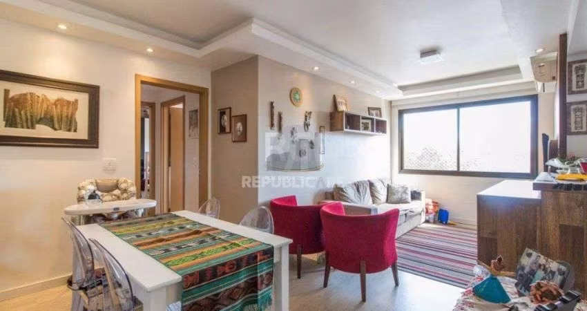 Apartamento para Venda - 68m², 2 dormitórios, sendo 1 suites, 2 vagas - Menino D