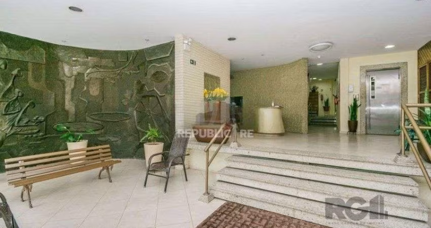 Ampla apartamento 3 dormitorios,living 2 ambientes na Cidade Baixa, com 2 garage