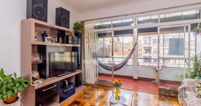 Excelente apartamento de 88m² com 3 dormitórios e sacada.