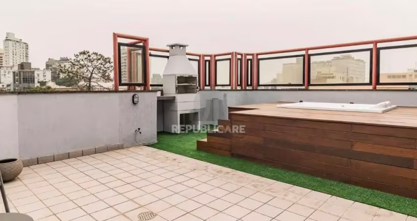 Cobertura à venda no bairro moinhos de vento com 82 m² e 1 dormitório/quarto.