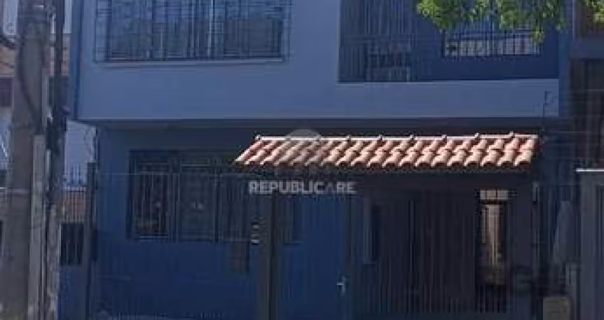 Sobrado para Venda - 400m², 6 dormitórios, sendo 1 suites, 3 vagas - Santana