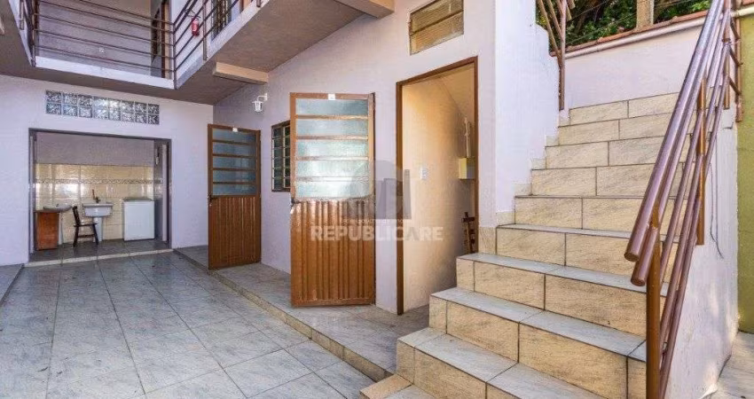 Casa para Venda - 180m², 3 dormitórios, 3 vagas - Partenon