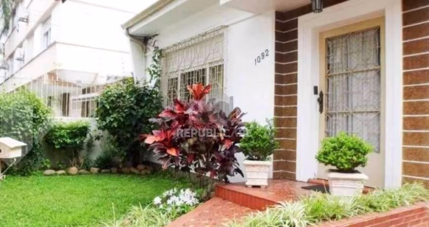 Casa para Venda - 150m², 3 dormitórios, 2 vagas - Santana