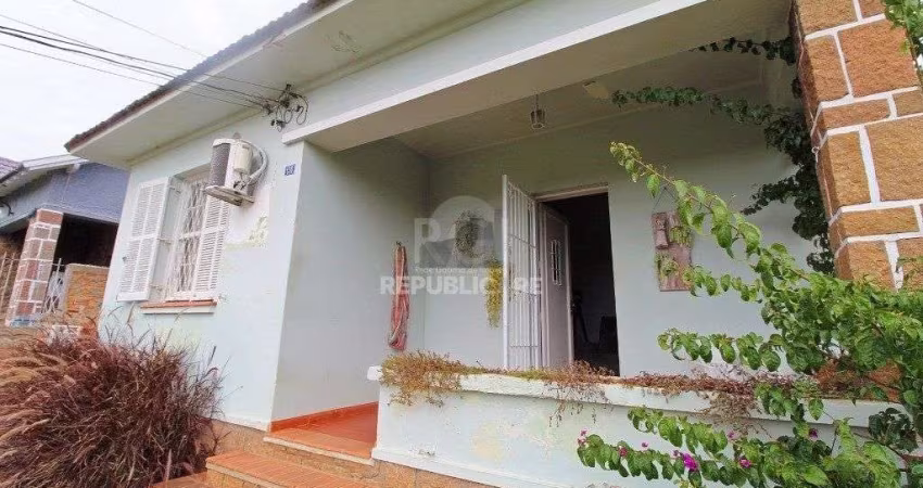 Casa para Venda - 264m², 3 dormitórios, 2 vagas - Santa Tereza