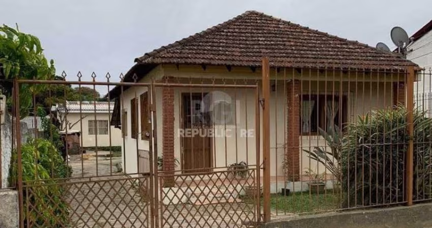 Casa para Venda - 146m², 4 dormitórios, 4 vagas - Cavalhada