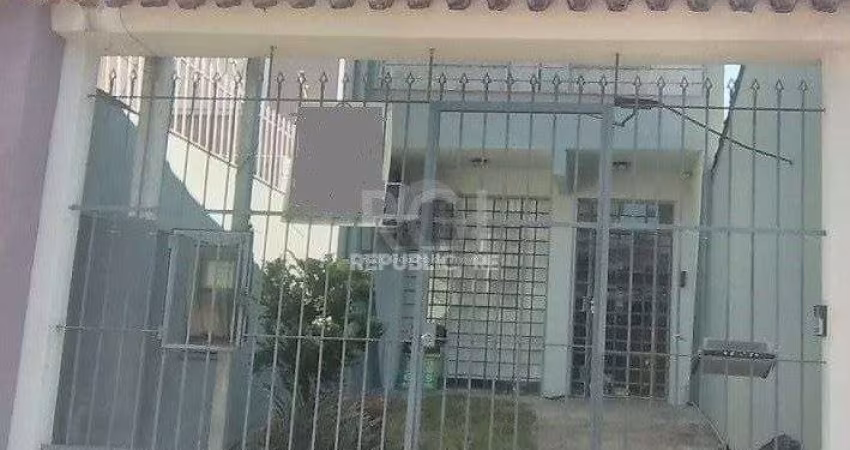 Casa para Venda - 100m², 3 dormitórios, 1 vaga - Menino Deus