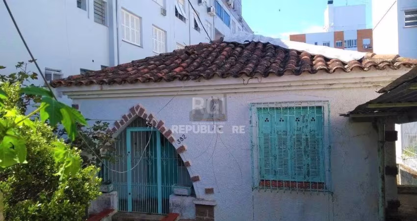 Casa para Venda - 792m², 3 dormitórios, 1 vaga - Rio Branco