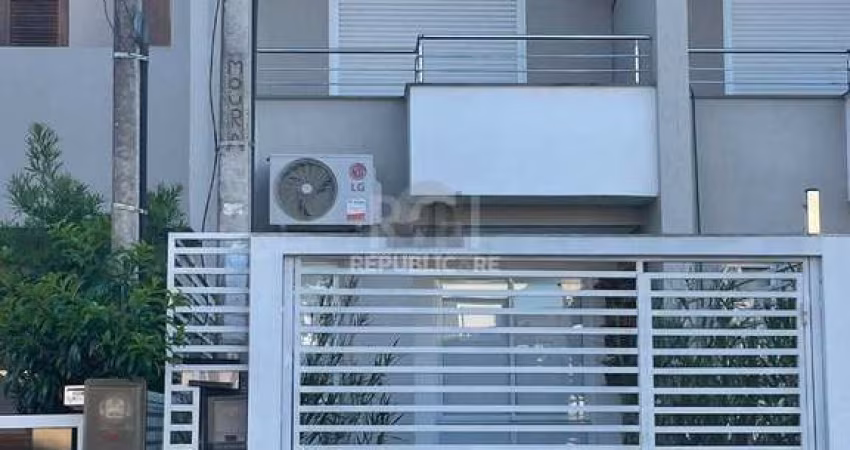Sobrado para Venda - 132.69m², 2 dormitórios, sendo 1 suites, 1 vaga - Hípica