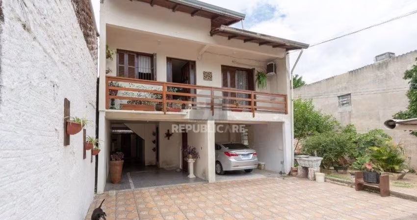 Casa para Venda - 161m², 3 dormitórios, 3 vagas - Nonoai