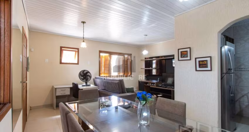 Casa para Venda - 150m², 3 dormitórios, 1 vaga - Camaquã
