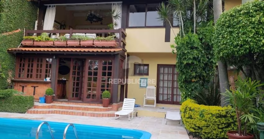 Casa Condominio para Venda - 451m², 5 dormitórios, sendo 3 suites, 4 vagas - San