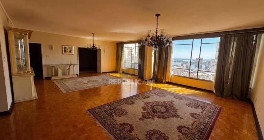 Apartamento super Amplo em frente a Santa Casa, Centro Histórico - POA
