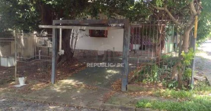 Casa 2 dormitórios à venda Cristal Porto Alegre/RS