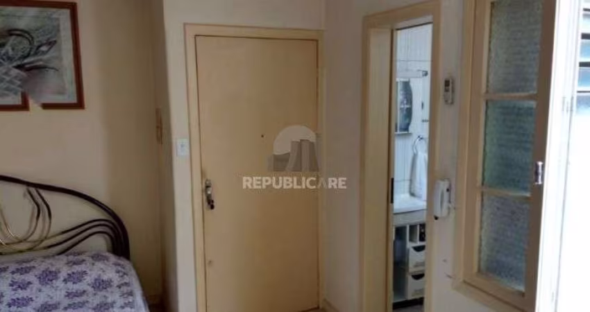 Apartamento JK para Venda - 28m², 1 dormitório, Cidade Baixa