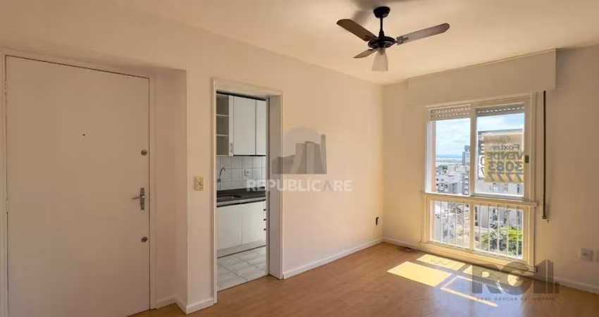APARTAMENTO 1 DORMITÓRIO EM ANDAR ALTO COM VISTA PARA GUAÍBA NO CENTRO HISTÓRICO