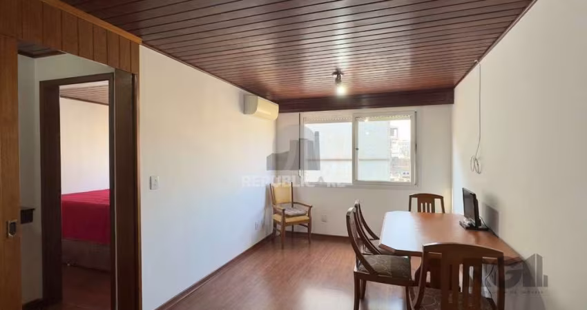 APARTAMENTO 1 DORMITÓRIO COM CHURRASQUEIRA E GARAGEM NO CENTRO HISTÓRICO