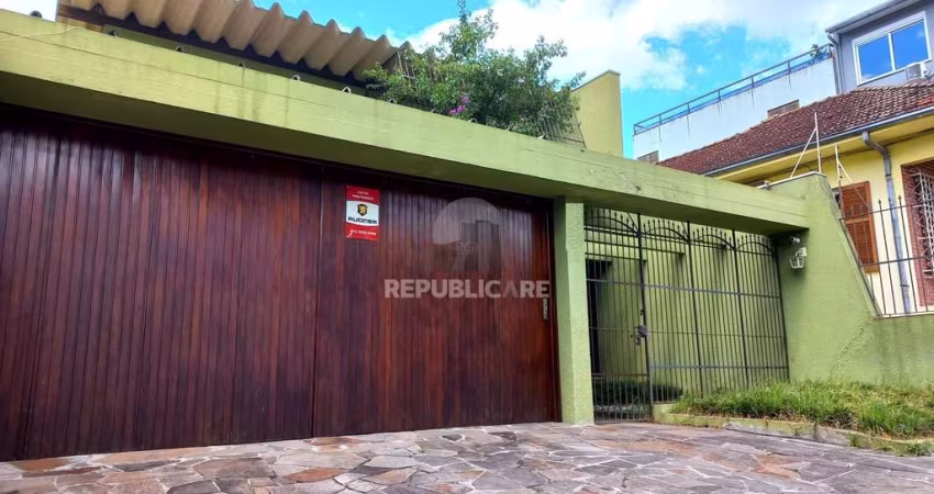 Casa para Venda - 300m², 4 dormitórios, sendo 1 suites, 2 vagas - Santana