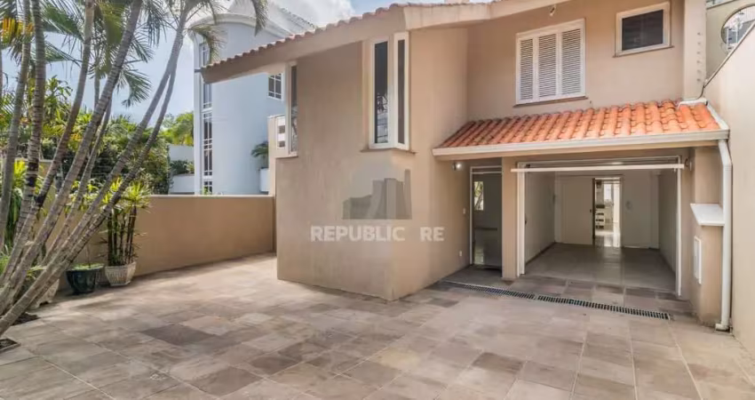 Casa para venda - 250m², 4 dormitórios, sendo 1 suites, 3 vagas - menino deus