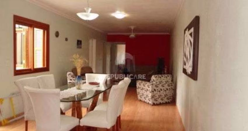 Casa para Venda - 330m², 4 dormitórios, sendo 1 suites, 3 vagas - Santana