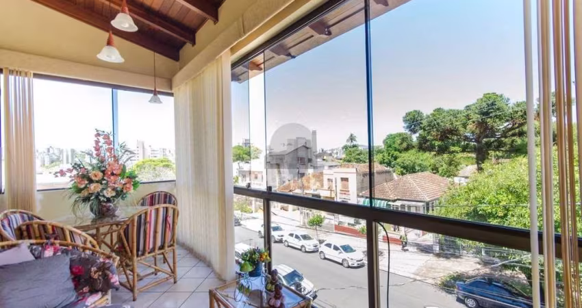Casa para Venda - 518m², 4 dormitórios, sendo 2 suites, 4 vagas - Partenon