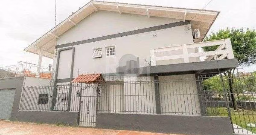 Casa para Venda - 238.35m², 4 dormitórios, sendo 1 suites, 2 vagas - Nonoai