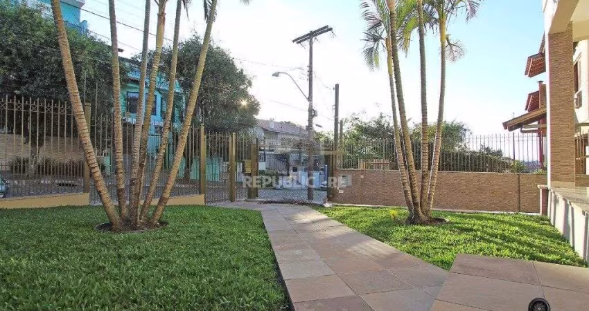 Casa para Venda - 445.52m², 4 dormitórios, sendo 4 suites, 4 vagas - Teresópolis