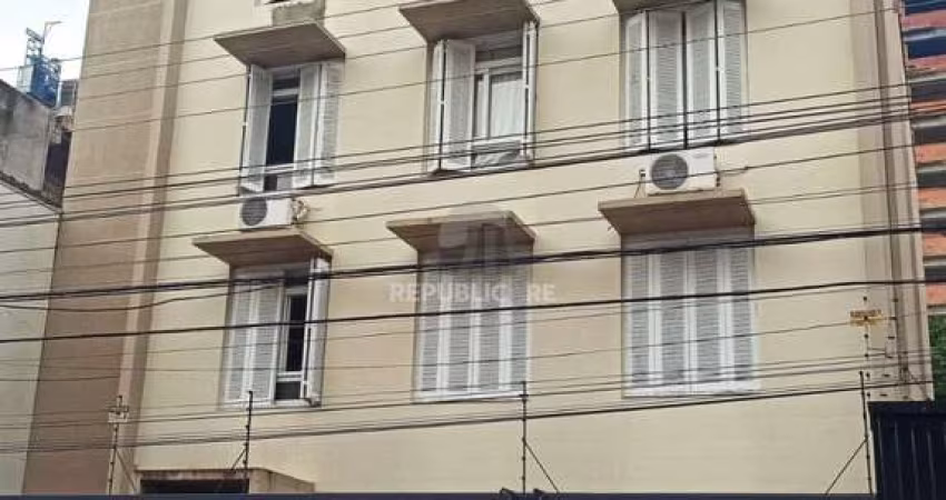 Apartamento de 1 dormitório com garagem na CB - Cód. RP388514
