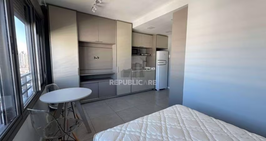 STUDIO MOBILIADO PRÓXIMO A REDENÇÃO E UFRGS!