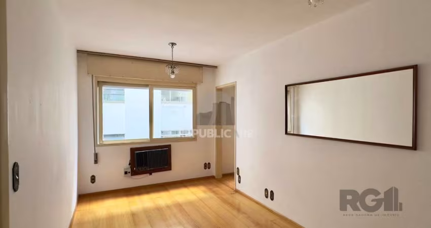 APARTAMENTO SEMIMOBILIADO COM ÓTIMA LOCALIZAÇÃO NO CENTRO HISTÓRICO