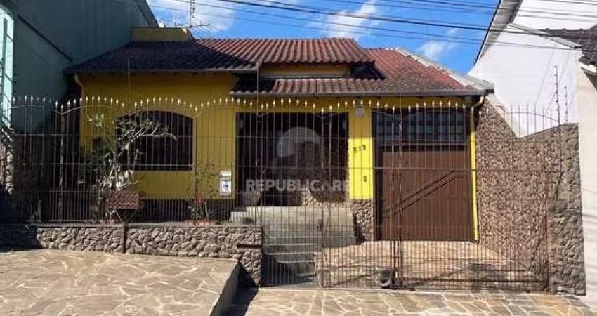 Casa 3 dormitórios, 2 vagas, Bairro Princesa Izabel