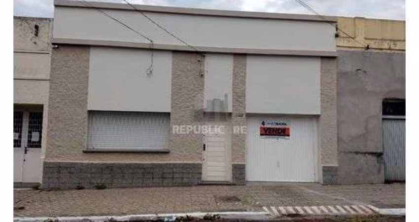 Casa com 3 dormitórios por R$ 850.000,00 na Rua Rivadávia Corrêa nº1135 -Centro