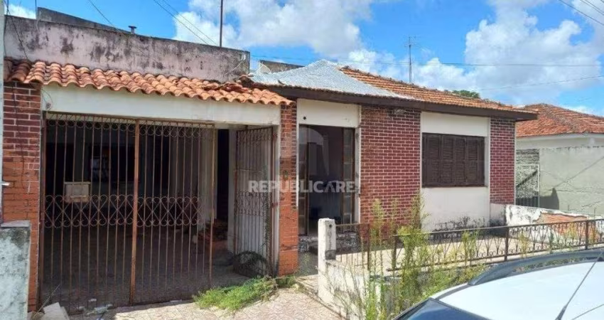 Casa com mais 2 apartamentos por R$ 400.000,00 na Rua Telmo de Oliveira Castro n