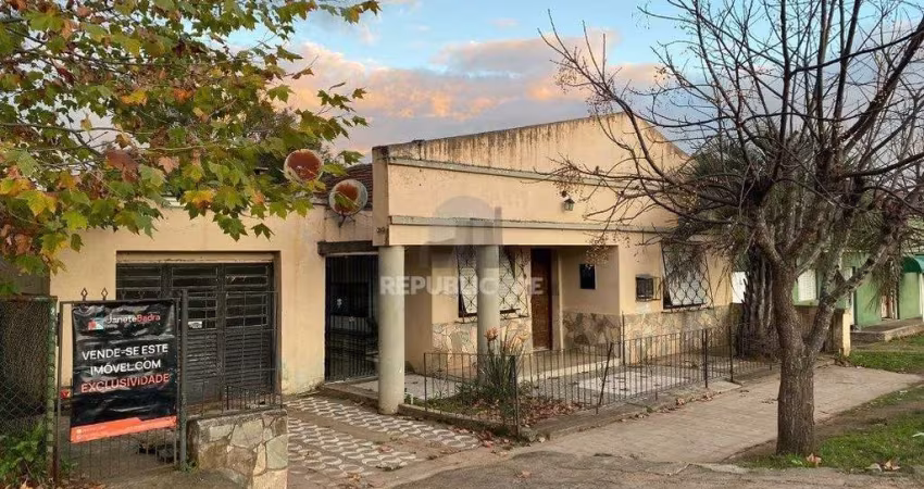 Casa com 3 dormitórios por R$ 530.000,00 na Av. Dom Pedro ll nº 2085- Bairro Car