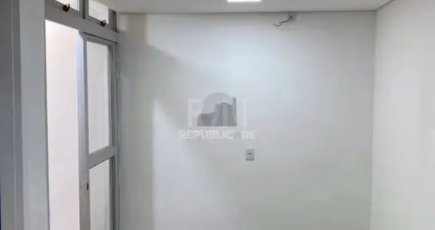 Apartamento térreo - 1 suíte, pátio e lavabo no bairro petrópolis
