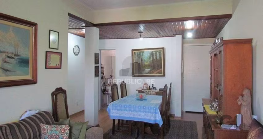 Apartamento à Venda 3 quartos e garagem  no Bom Fim.