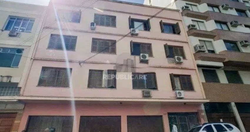 Apartamento Térreo com 02 dormitórios Na cidade Baixa em Porto Alegre/RS
