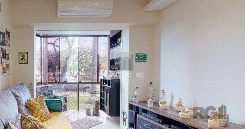 APARTAMENTO COM SACADA E VAGA NO PARTENON EM PORTO ALEGRE-RS