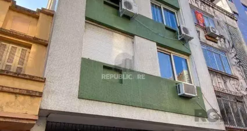 Apartamento 33m² - 1 dormitório no centro histórico