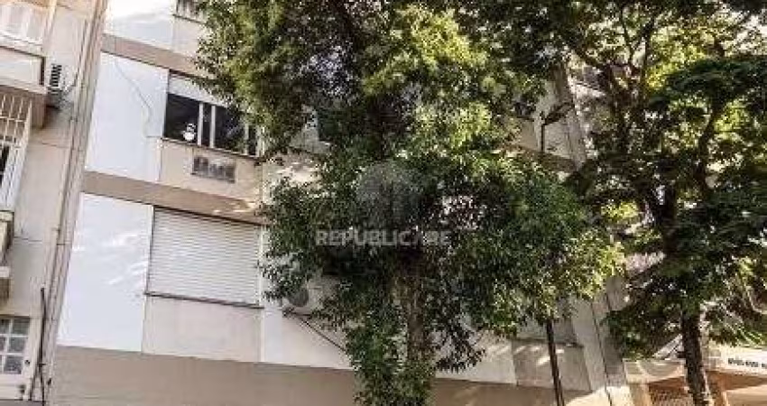 Apartamento 28m² - Semi mobiliado, 1 dormitório no Centro Histórico