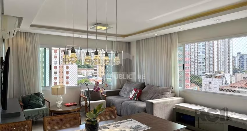 APARTAMENTO MOBILIADO COM PLANTA DIFERENCIADA E ÓTIMA LOCALIZAÇÃO