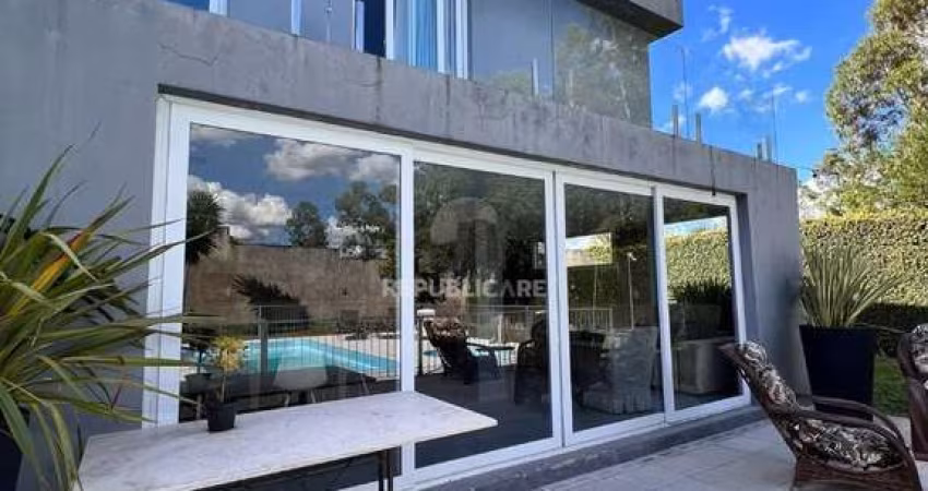 Casa com 3 dormitórios (sendo 1 suíte) por R$ 2.260.000,00 na Rua Barão do Ibira
