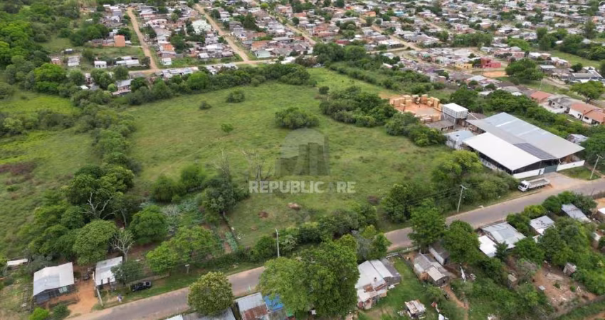 Terreno com 23.736 m² por R$ 3.000.000,00 na Av. Marechal Mallet - Prado - Santa