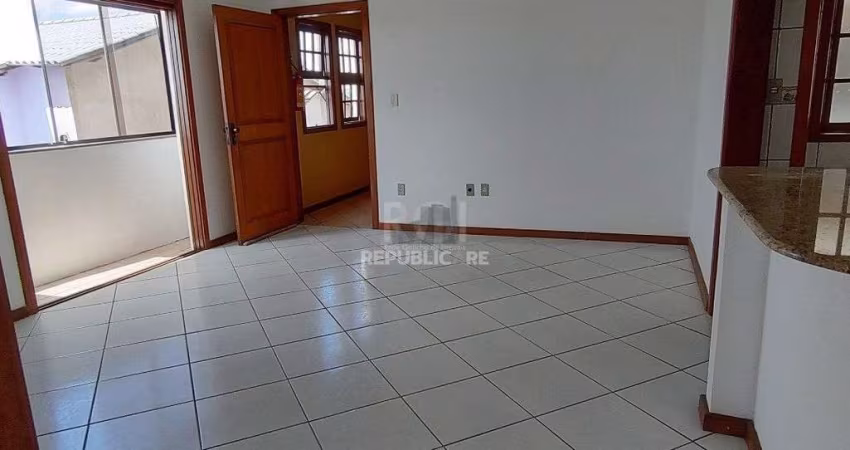 Apartamento à venda, reformado, semi-mobiliado, 2 quartos, 1 vaga, Bairro Parten