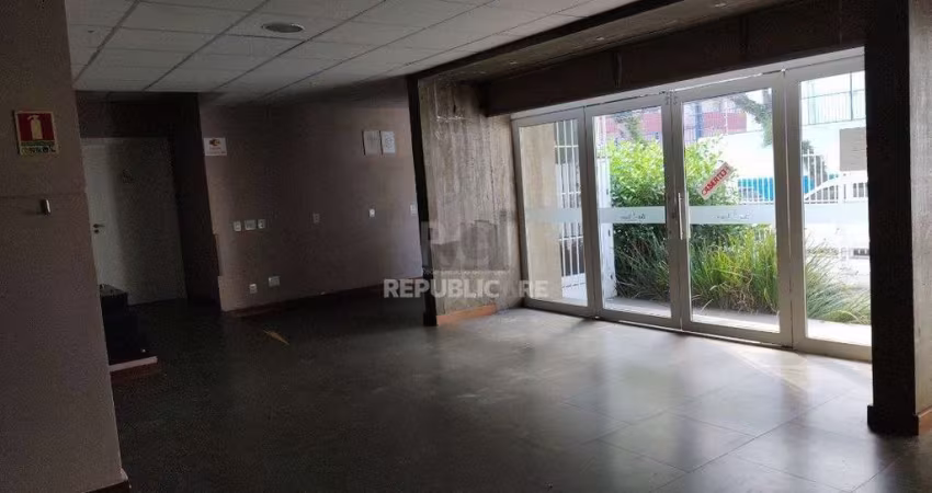 Casa comercial à venda com 383m² de área construída - Bairro Menino Deus