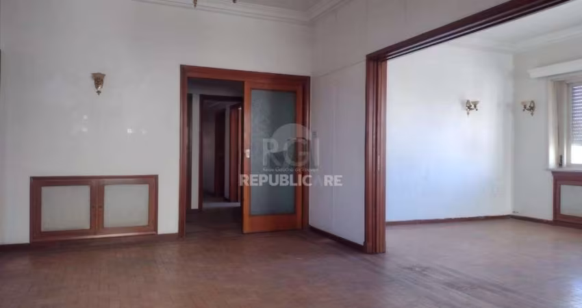 Apartamento para Venda - 238m², 3 dormitórios, sendo 1 suites, 1 vaga - Floresta