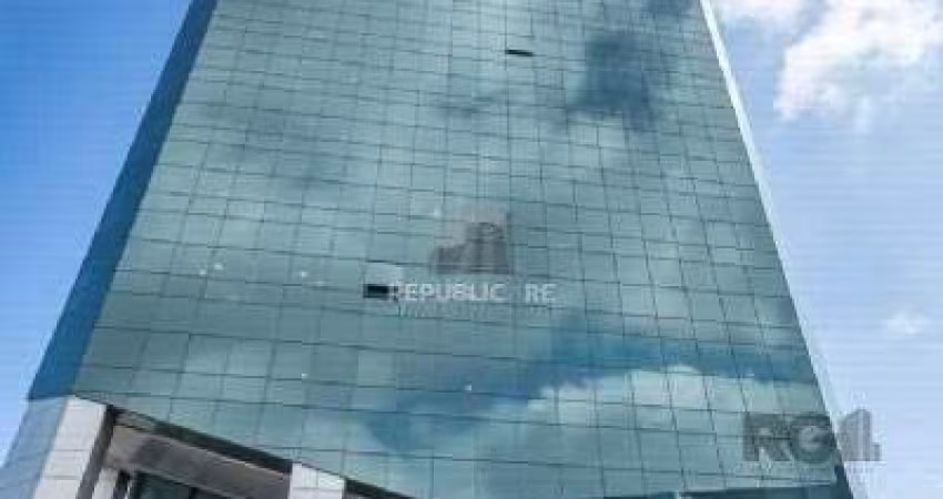 ferece 42m² de área privativa com vista para o Jockey Club e Pontal Shopping.