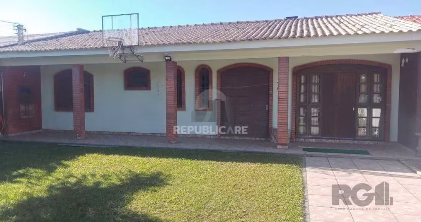 Casa 3 dormitórios à venda Zona Norte Capão da Canoa/RS